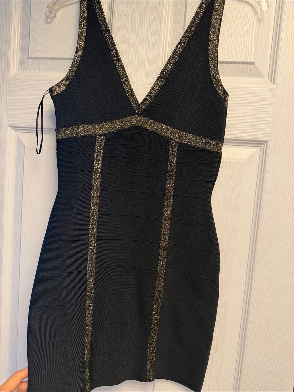 GUESS ICONIC 💕Black Metallic-Trim Bodycon Dress